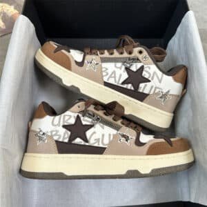 Zapatillas bajas de diseño casual para mujer.