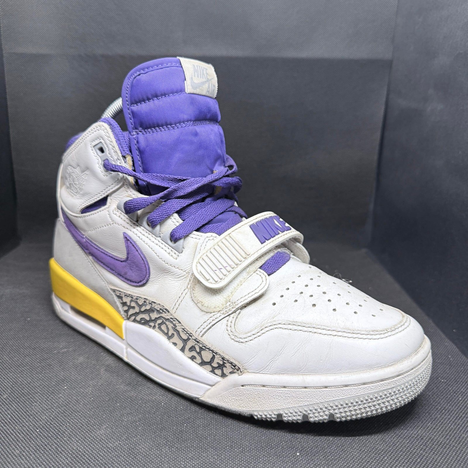 Jordan Legacy 312 Lakers - Talle 43 (US 9.5 / 27.5 CM) - Imagen 3