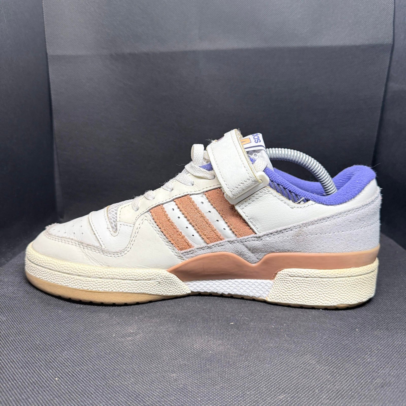 Adidas Forum 84 Low Off White Orbit Violet - Talle 43.5 (US 9.5 / 27.5 CM) - Imagen 4