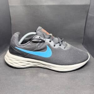 Nike Revolution 6 Next Nature Black Laser Blue - Talle 44.5 (US 10.5 / 28.5 CM)