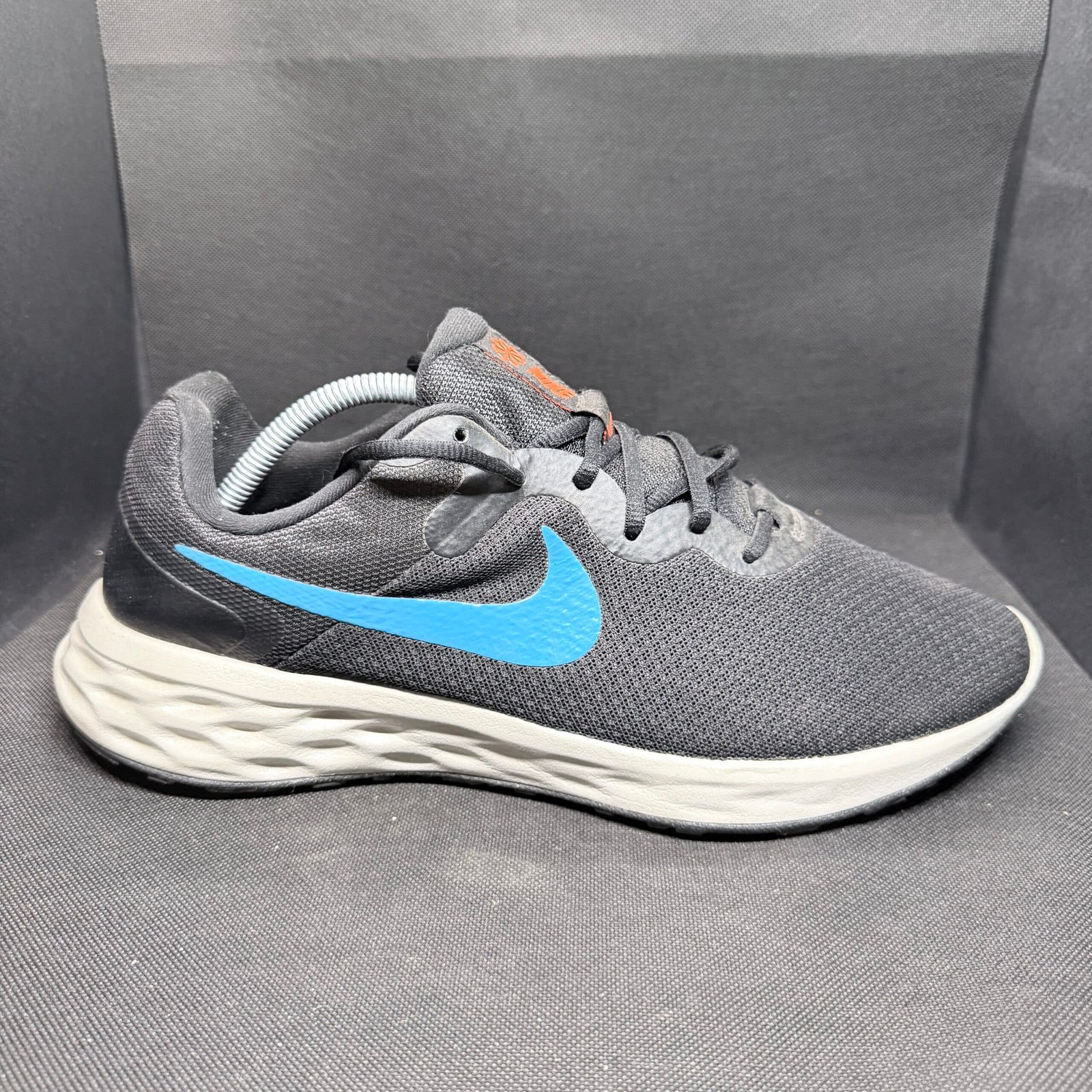 Nike Revolution 6 Next Nature Black Laser Blue - Talle 44.5 (US 10.5 / 28.5 CM)