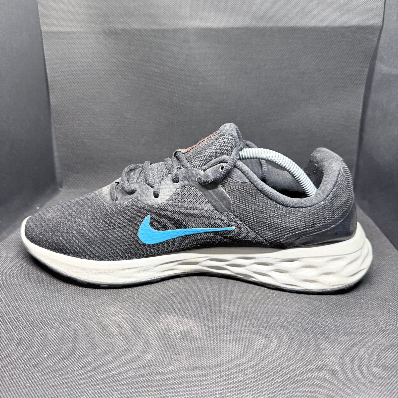 Nike Revolution 6 Next Nature Black Laser Blue - Talle 44.5 (US 10.5 / 28.5 CM) - Imagen 4