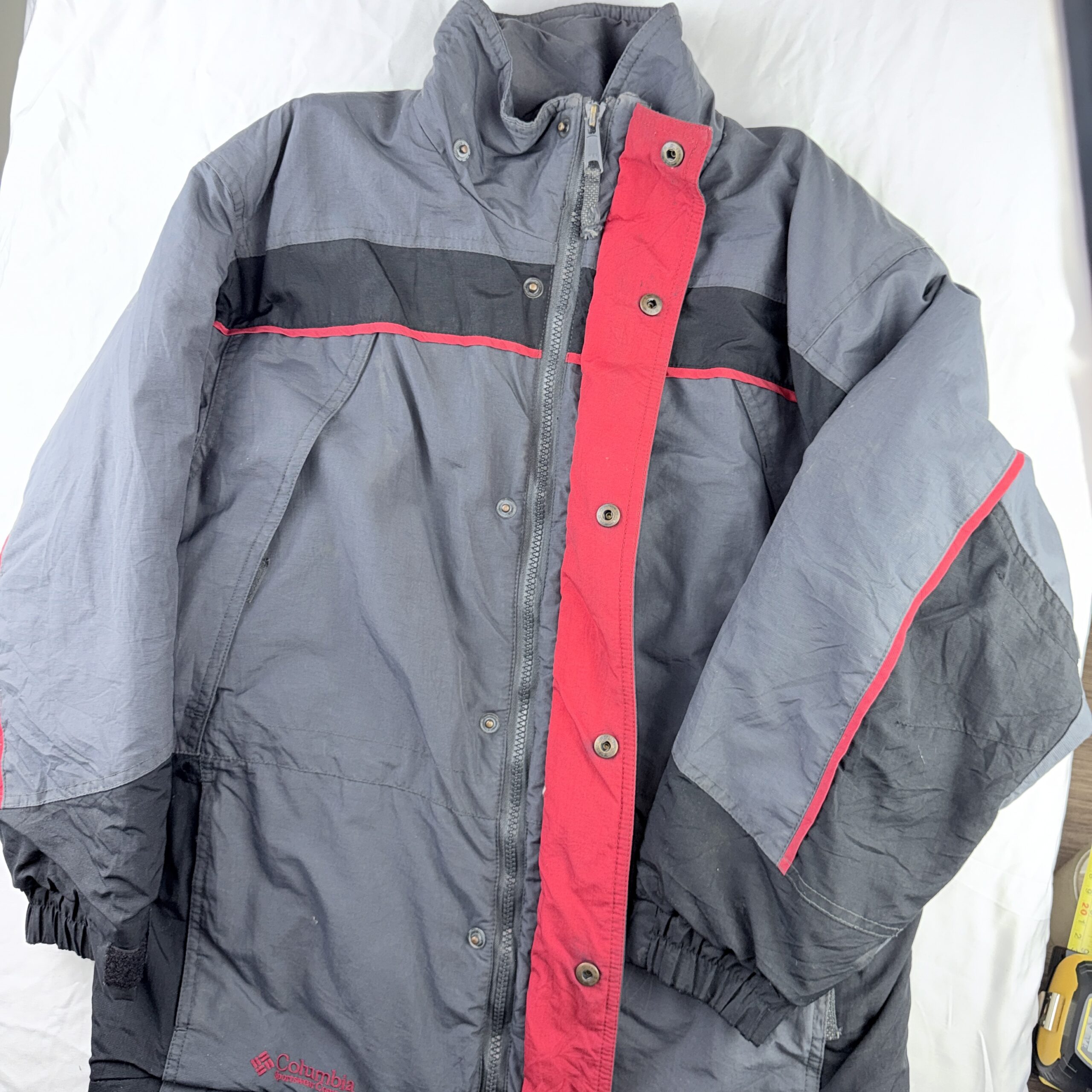 Parka Técnica de Nieve Columbia Gris y Negro Talla Youth L (Calza XS/S Adulto) - Imagen 3