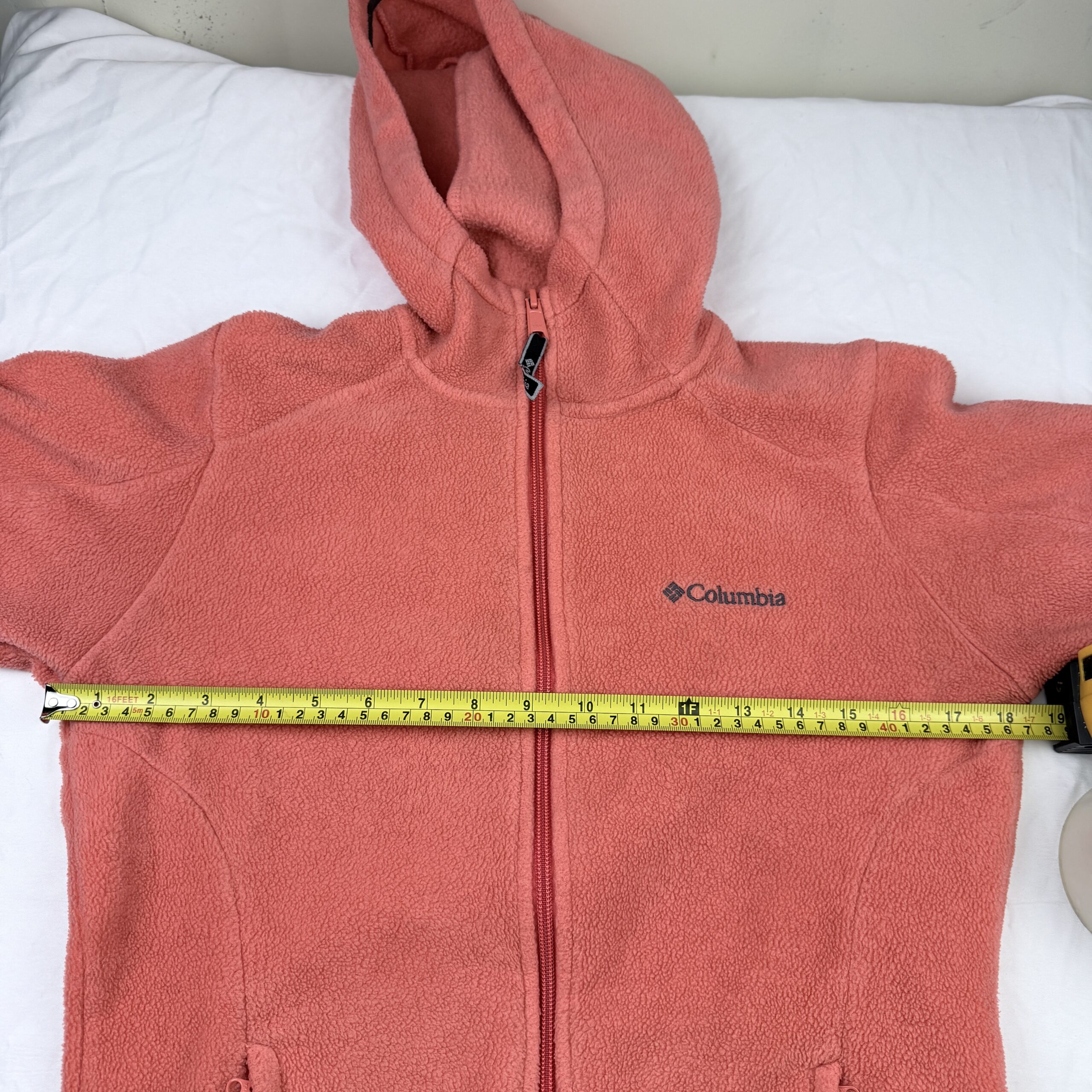 Polar Columbia Coral con Gorro — Talla S Mujer (Con Detalle) - Imagen 6