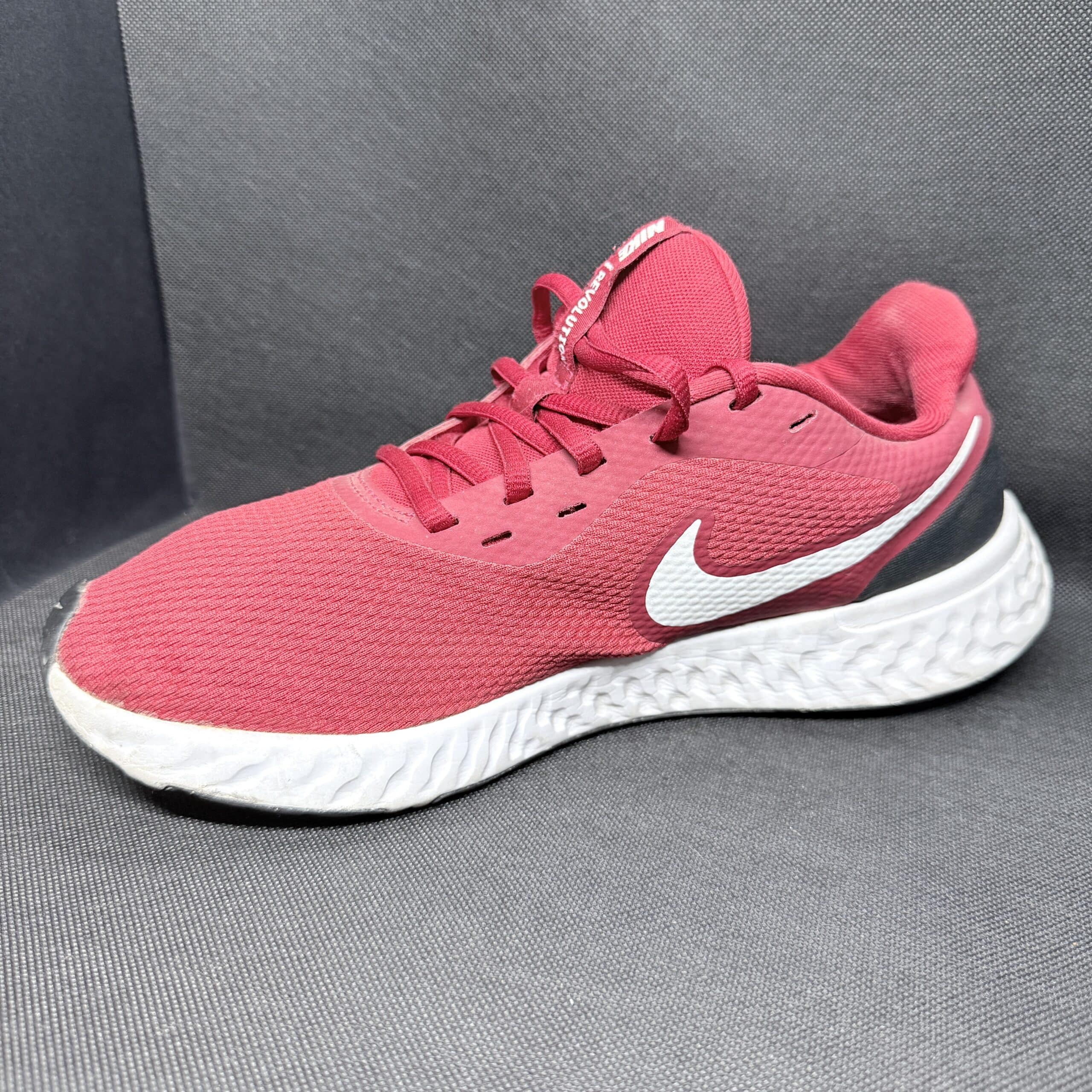 Nike Revolution 5 Gimnasio Rojo Talla 40 - Imagen 2