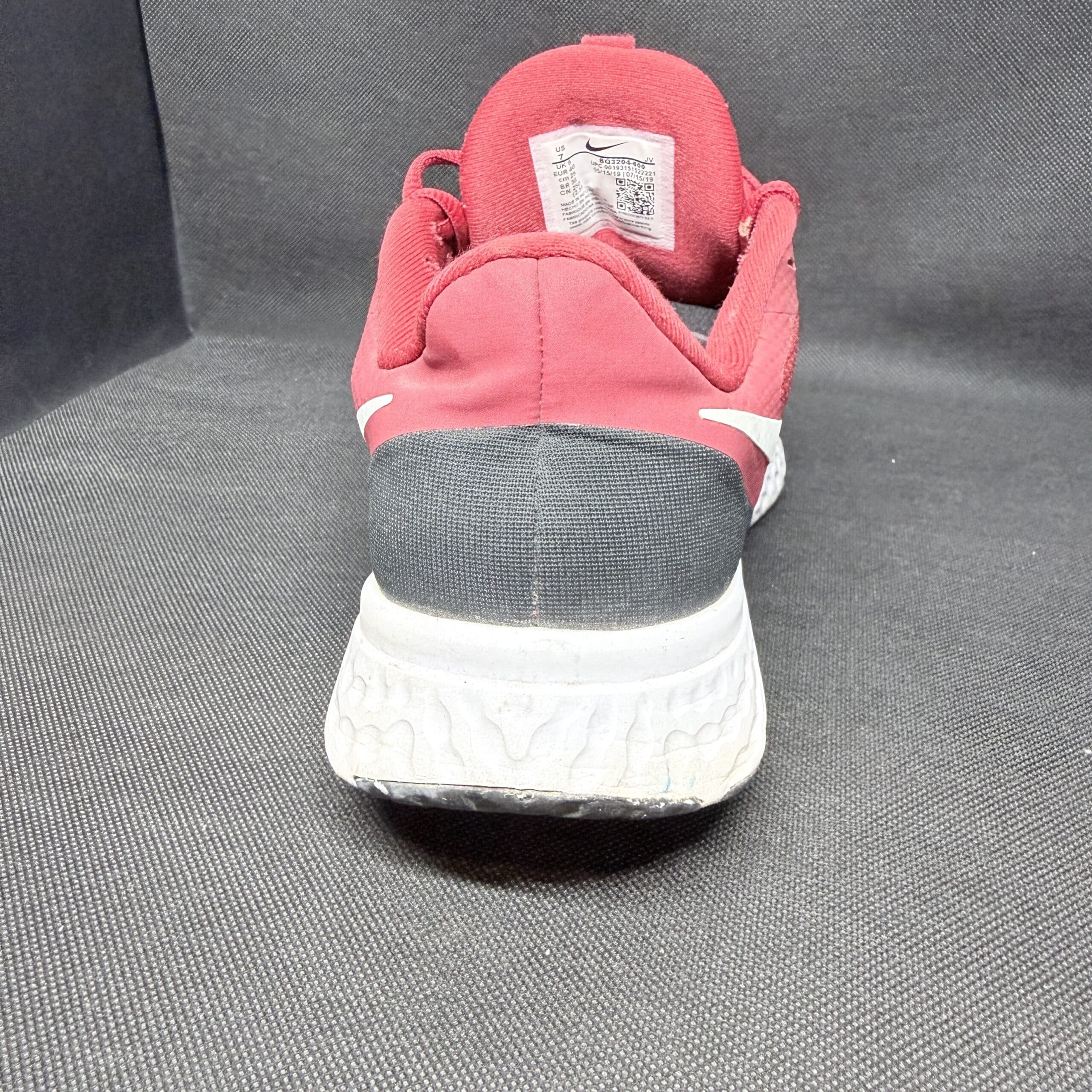 Nike Revolution 5 Gimnasio Rojo Talla 40 - Imagen 3